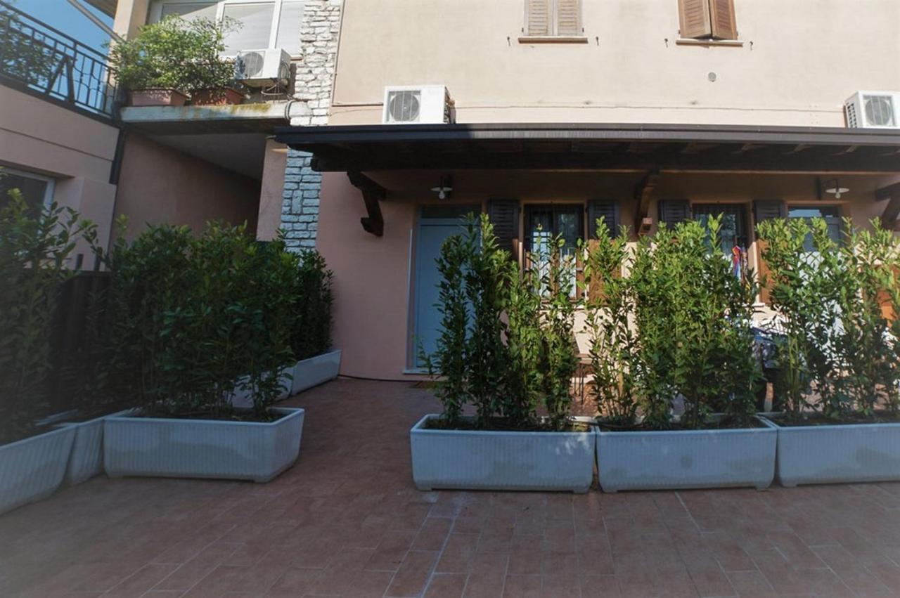 Alloro Appartamenti Sirmione Kültér fotó